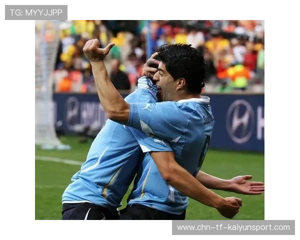 努涅斯反击中劲射中柱 努涅斯反击中劲射中柱